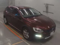 Volvo V60 лот № 50043 оценка 3.5  с аукциона в Японии 4