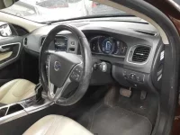 Volvo V60 лот № 50043 оценка 3.5  с аукциона в Японии 6