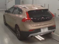 Volvo V40 лот № 50048 оценка 4  с аукциона в Японии 5