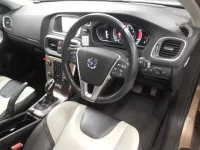 Volvo V40 лот № 50048 оценка 4  с аукциона в Японии 6