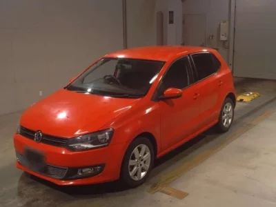 Volkswagen POLO  с аукциона в Японии