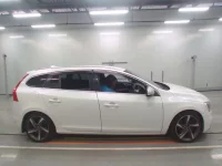 Volvo V60 лот № 50060 оценка 3.5  с аукциона в Японии 2