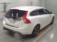 Volvo V60 лот № 50060 оценка 3.5  с аукциона в Японии 1