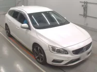 Volvo V60 лот № 50060 оценка 3.5  с аукциона в Японии 4