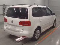 Volkswagen GOLF TOURAN лот № 50058 оценка 3.5  с аукциона в Японии 1