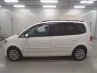 Volkswagen GOLF TOURAN лот № 50058 оценка 3.5  с аукциона в Японии 3
