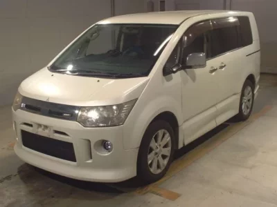Mitsubishi DELICA D5  с аукциона в Японии