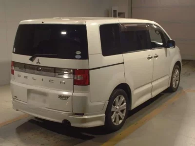 Mitsubishi DELICA D5  с аукциона в Японии