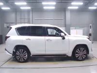 Lexus LX лот № 4082 оценка 6  с аукциона в Японии 2