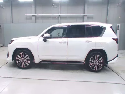 Lexus LX  с аукциона в Японии