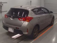 Toyota AURIS лот № 30486 оценка 4.5  с аукциона в Японии 1