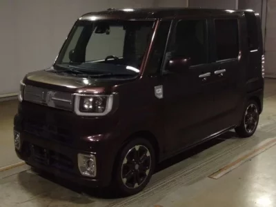 Daihatsu WAKE  с аукциона в Японии