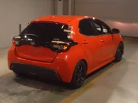 Toyota YARIS лот № 4101 оценка R  с аукциона в Японии 1