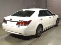 Toyota CROWN лот № 44008 оценка 4  с аукциона в Японии 1