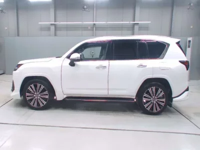 Lexus LX  с аукциона в Японии
