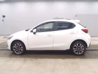 Mazda DEMIO лот № 3307 оценка 3.5  с аукциона в Японии 3