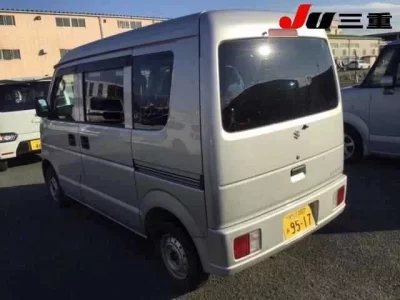 Suzuki EVERY  с аукциона в Японии