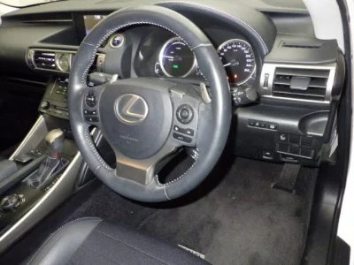Lexus IS
