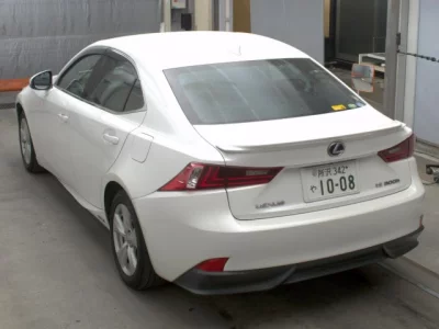 Lexus IS