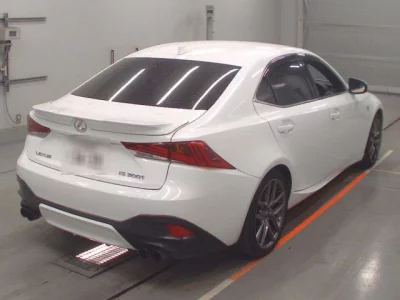 Lexus IS