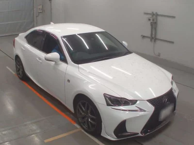 Lexus IS
