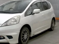 Honda FIT лот № 4114 оценка 3.5  с аукциона в Японии 2