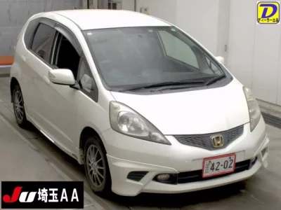 Honda FIT  с аукциона в Японии