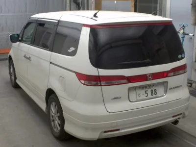 Honda ELYSION  с аукциона в Японии