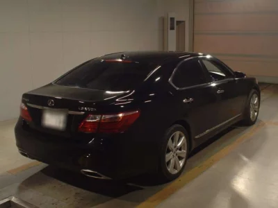 Lexus LS