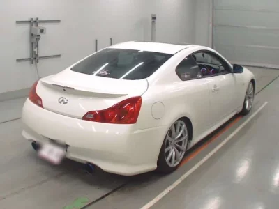 Nissan SKYLINE  с аукциона в Японии