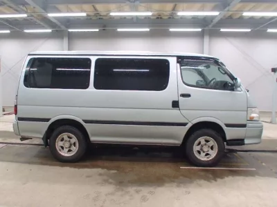 Toyota HIACE  с аукциона в Японии