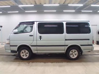 Toyota HIACE  с аукциона в Японии