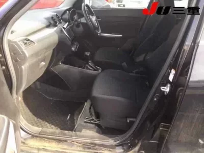 Suzuki SWIFT  с аукциона в Японии