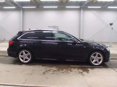 Audi A4  с аукциона в Японии