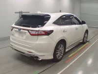 Toyota HARRIER лот № 30550 оценка 4  с аукциона в Японии 1