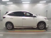 Toyota HARRIER лот № 30550 оценка 4  с аукциона в Японии 2