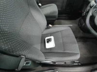 Toyota PORTE лот № 30549 оценка 3.5  с аукциона в Японии 7