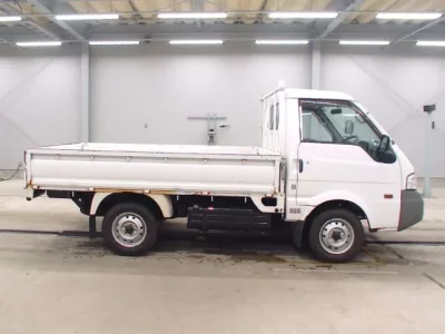 Mazda BONGO  с аукциона в Японии