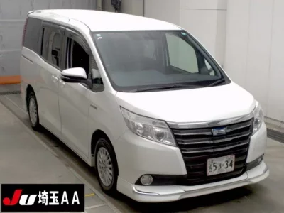 Toyota NOAH  с аукциона в Японии