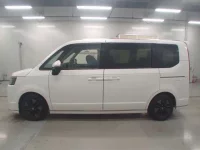 Honda STEP WAGON лот № 30595 оценка 4.5  с аукциона в Японии 3
