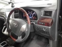 Toyota ALPHARD лот № 30597 оценка 3  с аукциона в Японии 6