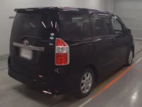 Toyota NOAH лот № 30598 оценка 3.5  с аукциона в Японии 1