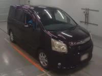 Toyota NOAH лот № 30598 оценка 3.5  с аукциона в Японии 4