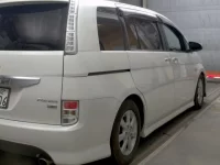 Toyota ISIS лот № 2117 оценка 3.5  с аукциона в Японии 4