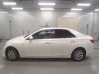Toyota MARK X лот № 30604 оценка 3.5  с аукциона в Японии 3