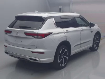 Mitsubishi OUTLANDER PHEV