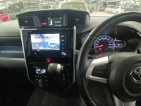 Toyota ROOMY лот № 30620 оценка 4  с аукциона в Японии 8
