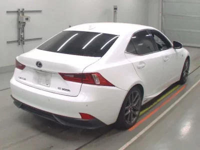 Lexus IS
