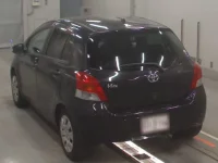 Toyota VITZ лот № 30621 оценка 3.5  с аукциона в Японии 5