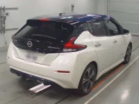 Nissan LEAF лот № 30626 оценка R  с аукциона в Японии 1
